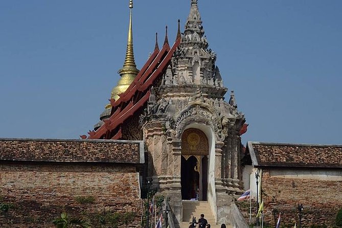 Local Drivers service Chaingmai - Planning your stops: Chiang Mai city, Mae Rim, Mae Taeng, Doi Suthep, and Doi Saket/Lampoon